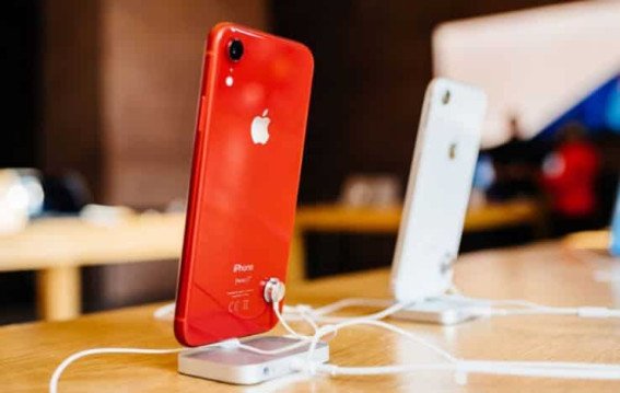 Made in India iPhones Spark Electronics Exporting Boom
